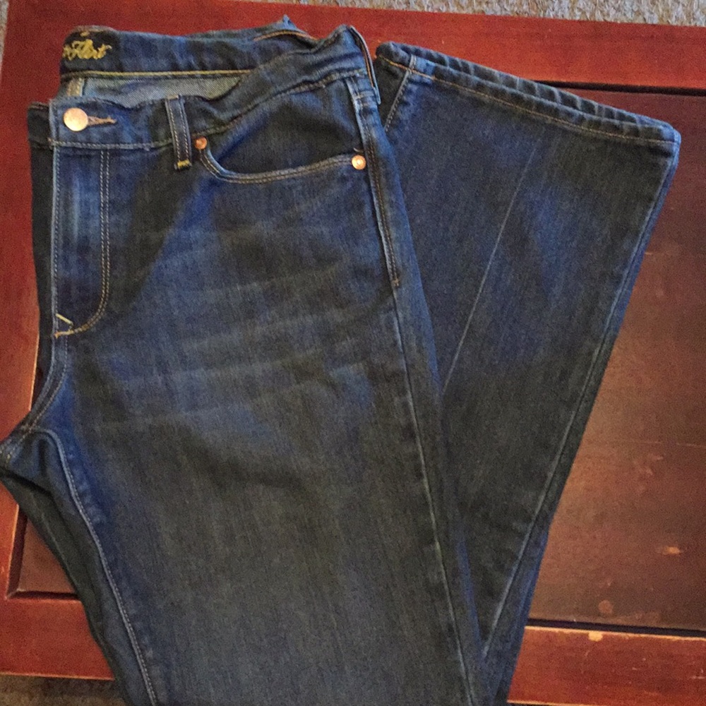 Boot cut jeans